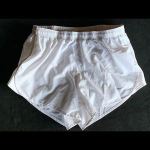 (EUC) White Nike Tempo Dri Fit running shorts